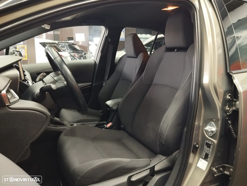 Toyota Corolla 1.8 Hybrid Square Collection - 17