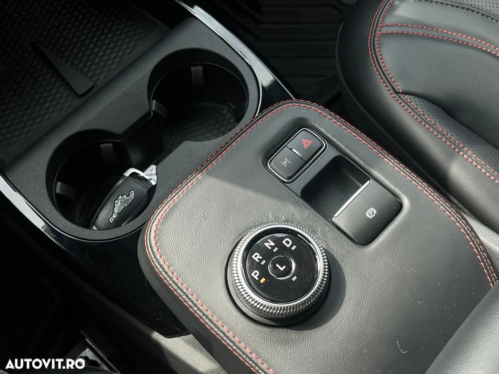 Ford Mustang Mach-E AWD PREMIUM - 16