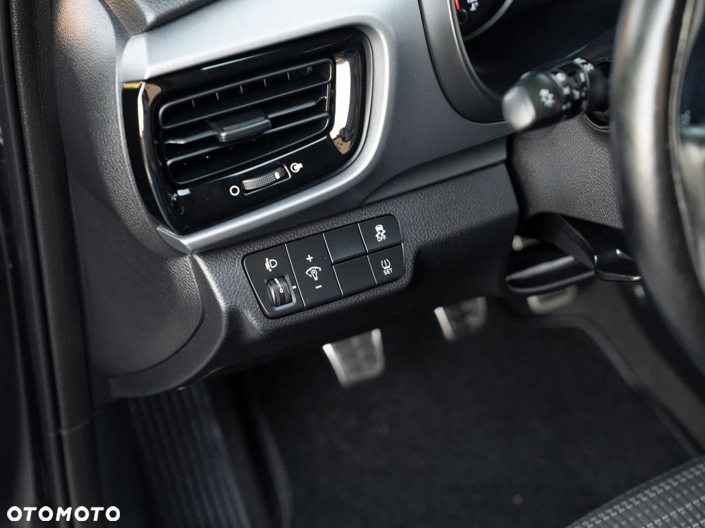 Kia Stonic 1.4 L - 35