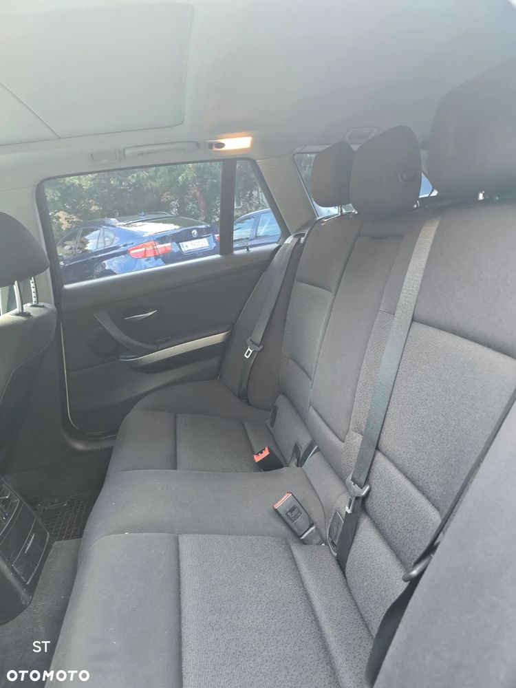 BMW Seria 3 318d DPF Touring - 5