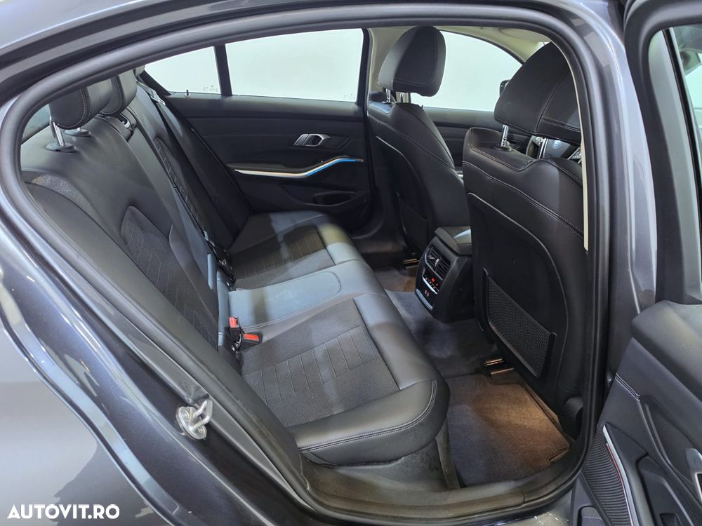 BMW Seria 3 320e Aut. Sport Line - 12