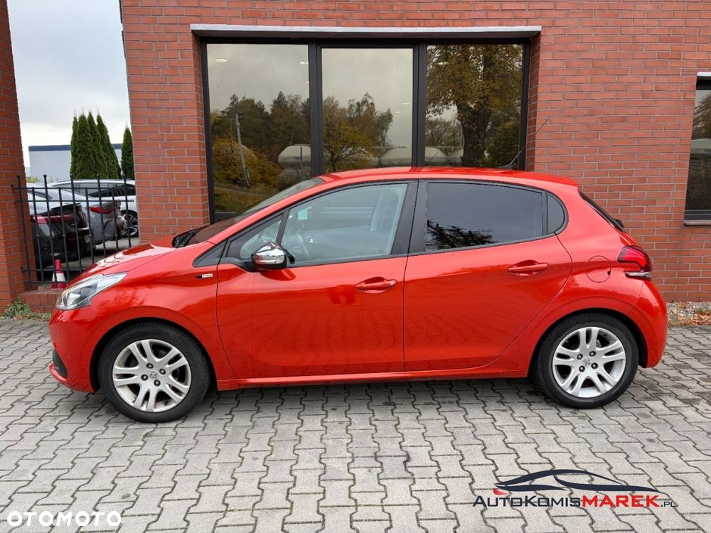 Peugeot 208 1.2 PureTech Style - 24