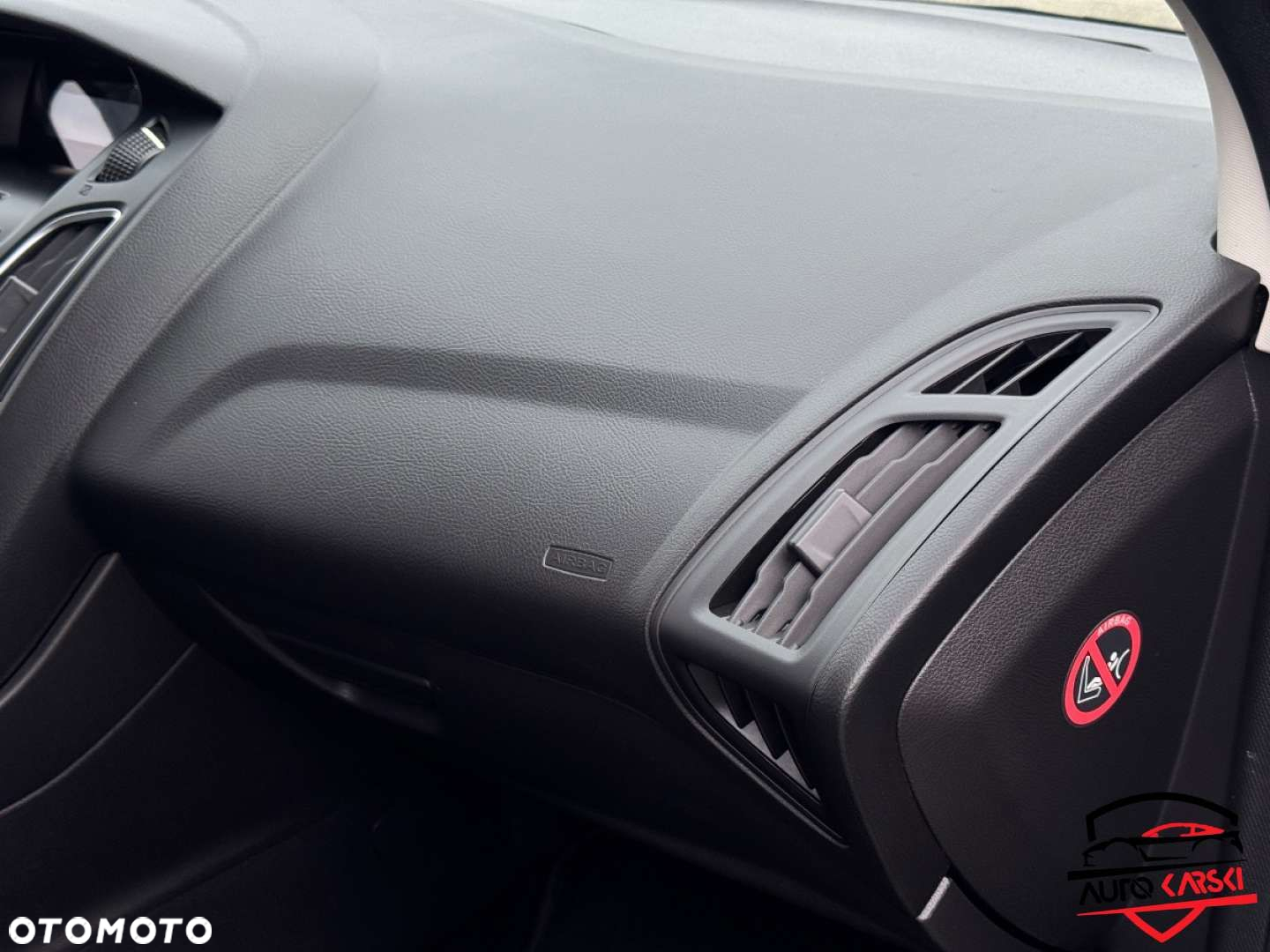 Ford Focus - 33