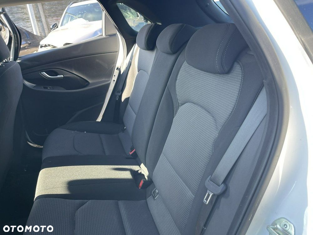 Hyundai i30 1.5 DPI Comfort - 17