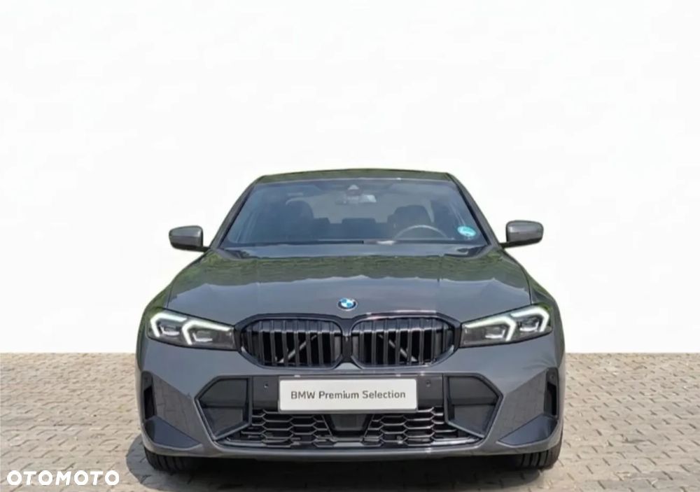 BMW Seria 3 330i xDrive M Sport sport - 2