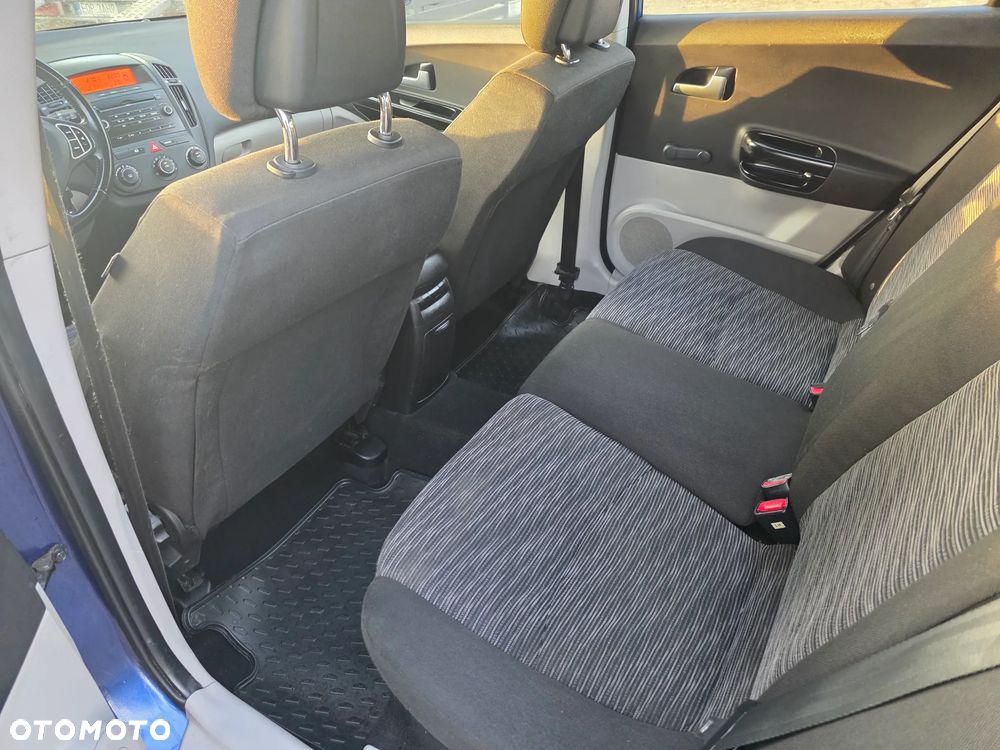 Kia Ceed 1.4 CVVT Attract - 2