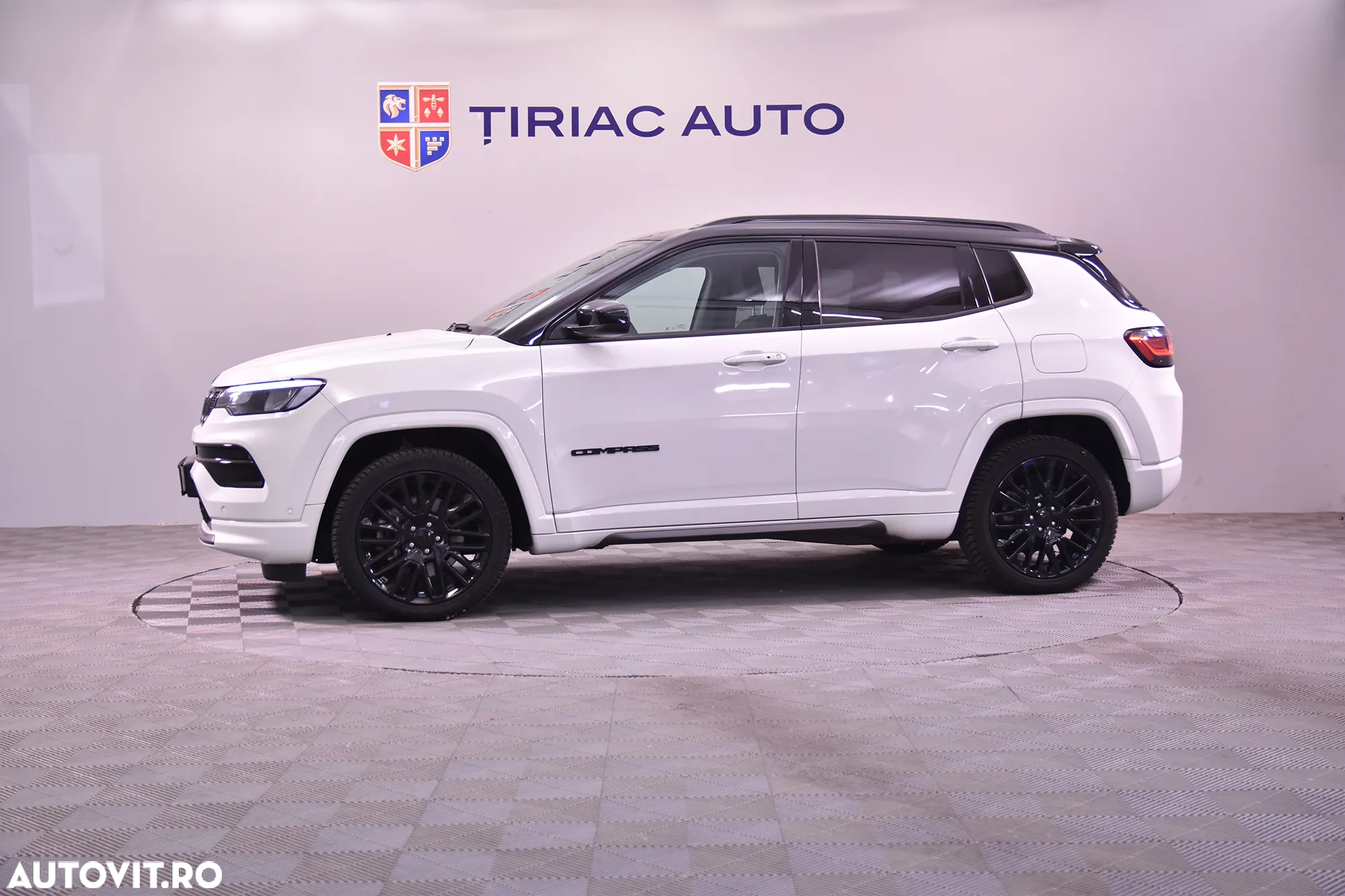 Jeep Compass - 2