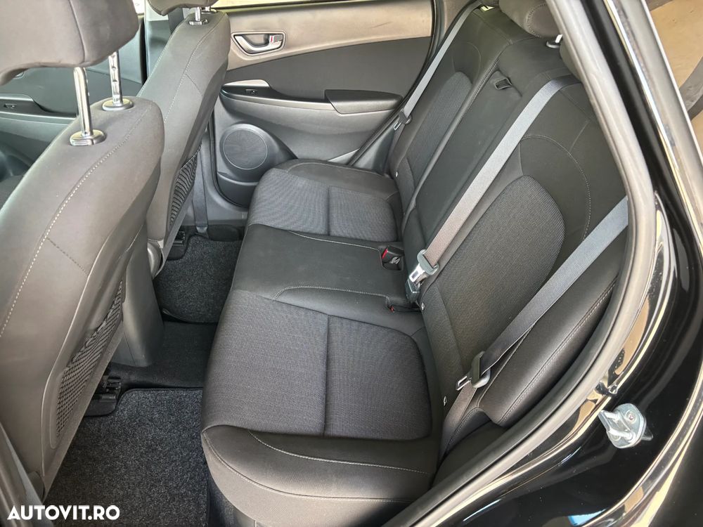 Hyundai KONA - 34