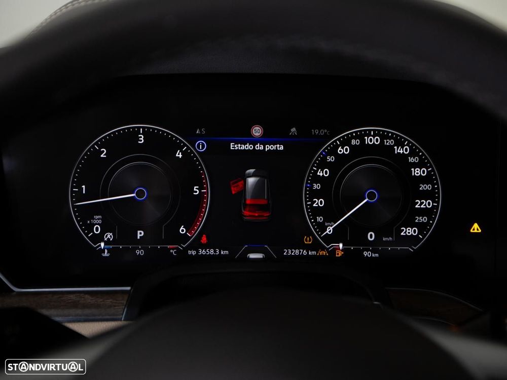 VW Touareg 3.0 TDI V6 Elegance Plus - 26