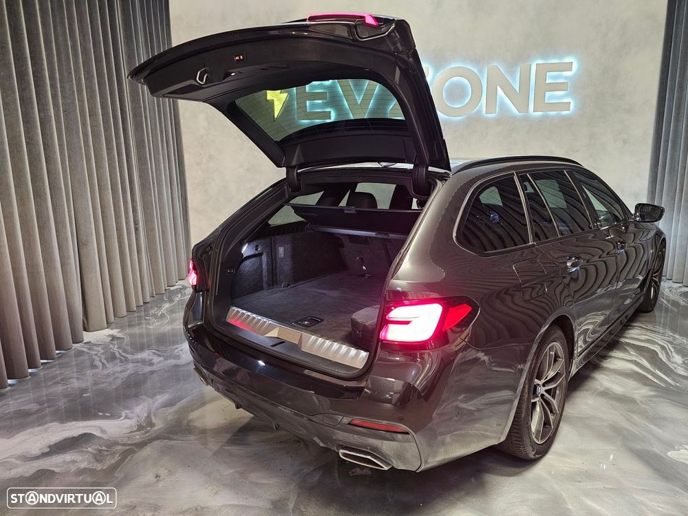 BMW 530 e Pack Desportivo M - 28