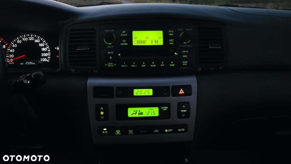 Toyota Corolla 1.6 VVT-i Sol (air6) - 17