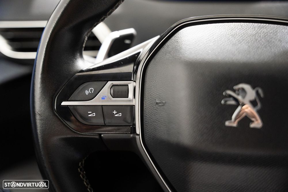 Peugeot 5008 1.2 PureTech Allure EAT8 - 18