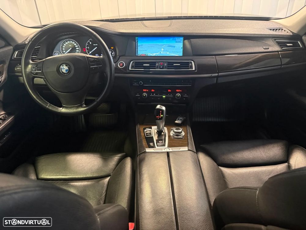BMW 730 Ld - 16