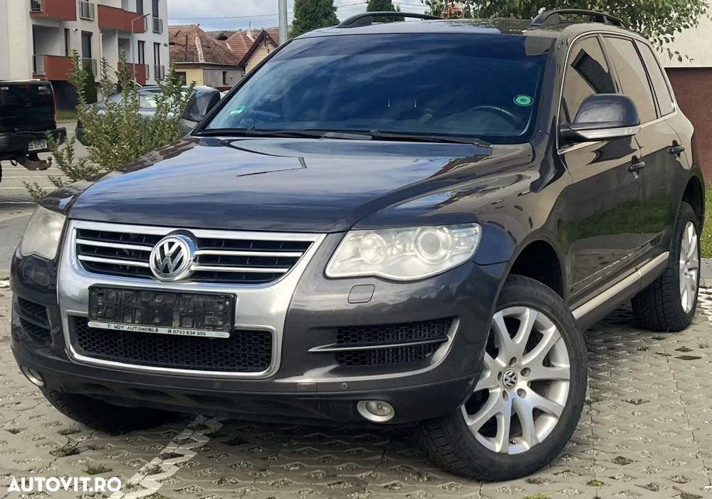 Volkswagen Touareg - 1