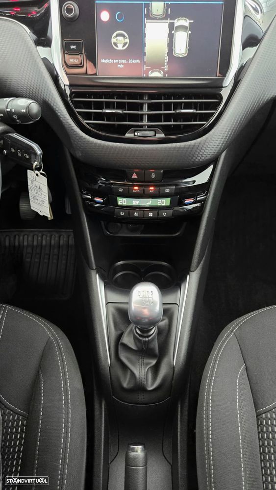 Peugeot 208 1.2 PureTech Allure - 8