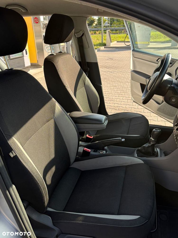 Skoda RAPID 1.2 TSI Ambition Max - 9