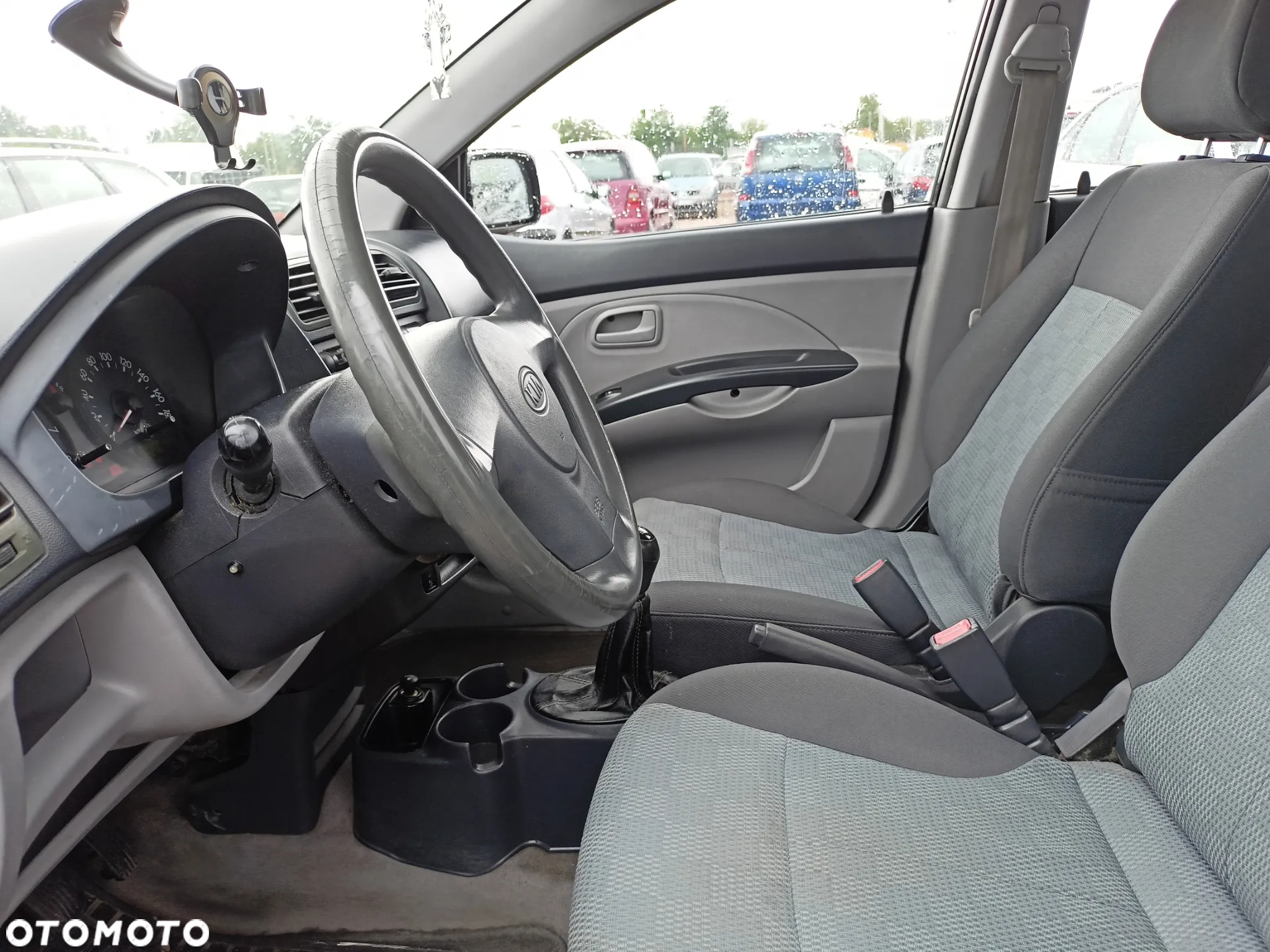 Kia Picanto - 8