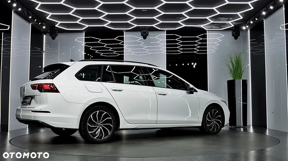 Volkswagen Golf VIII 2.0 TDI Life - 10