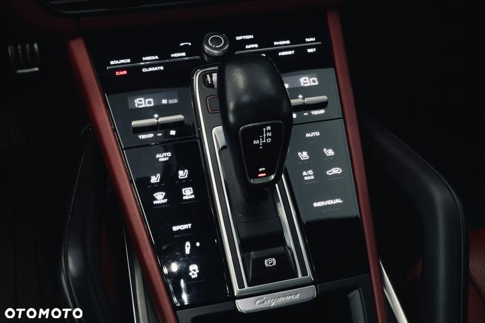 Porsche Cayenne Turbo - 25