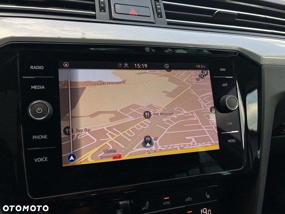 Volkswagen Passat - 18