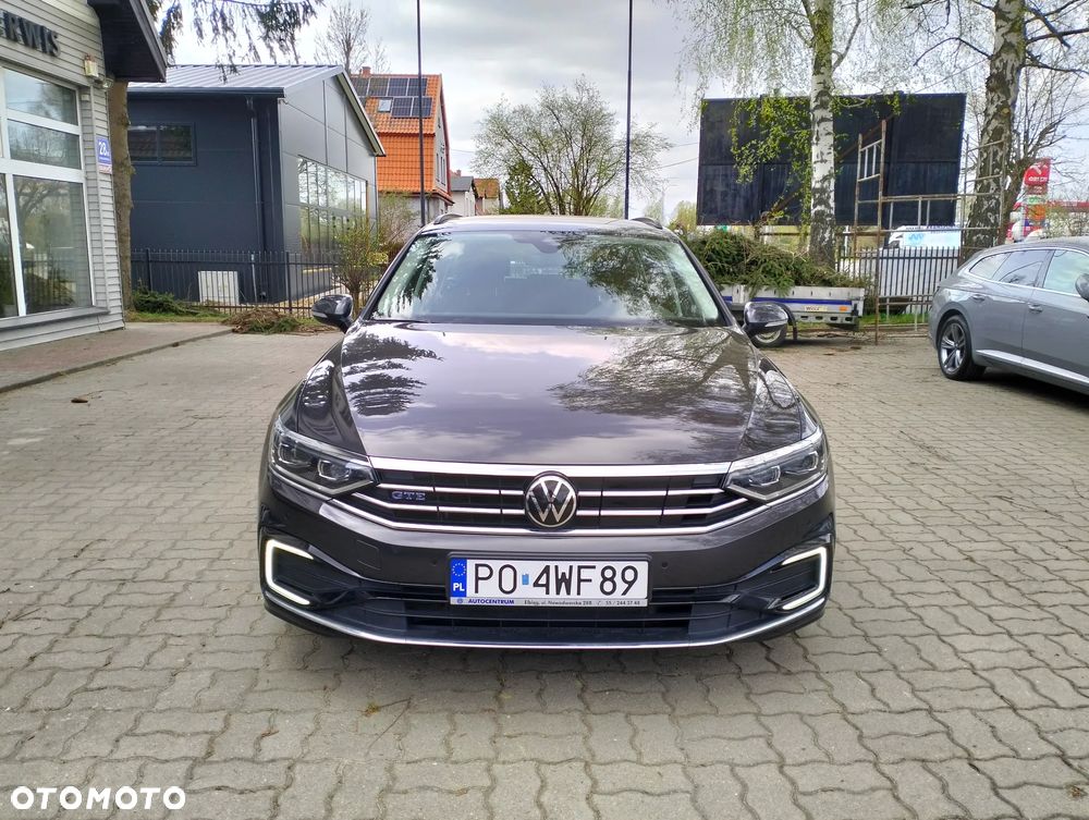 Volkswagen Passat - 29