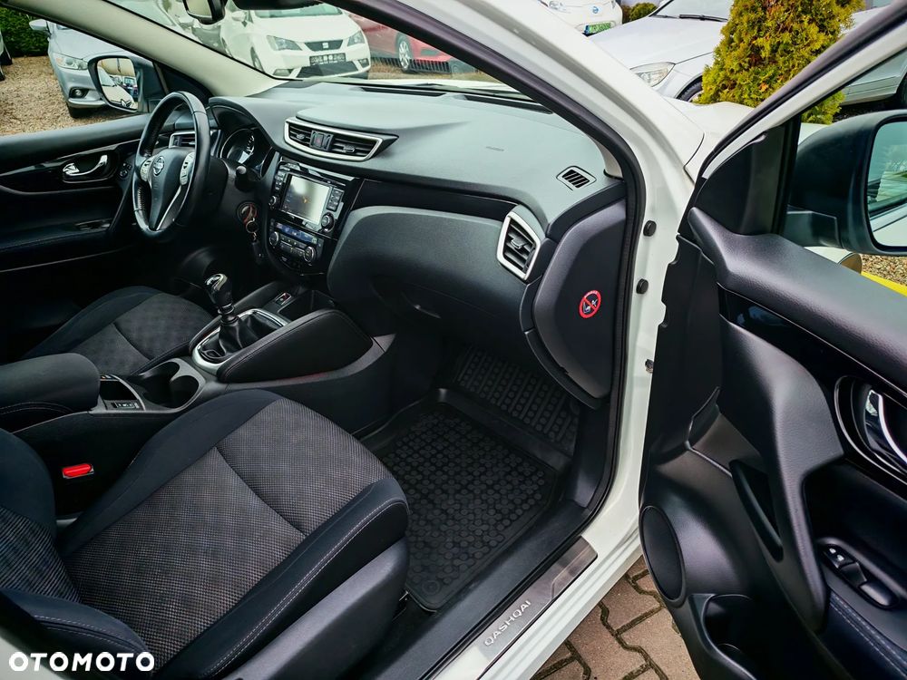 Nissan Qashqai 1.6 dCi DPF Start/Stop acenta - 17