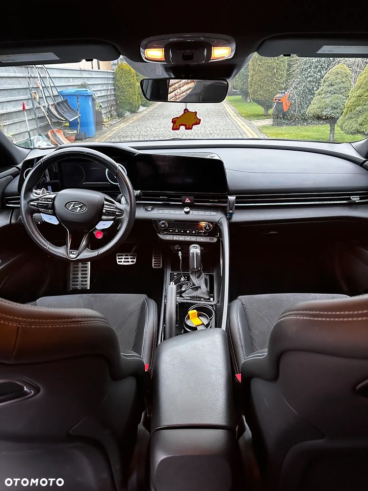 Hyundai Elantra - 9