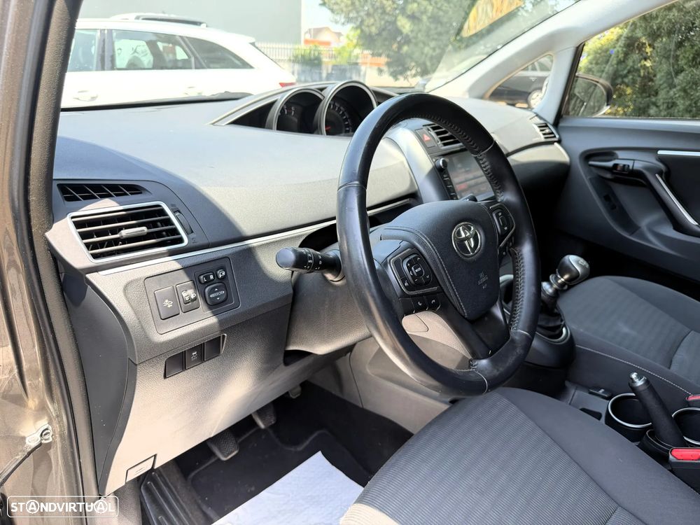Toyota Verso 1.6 D-4D Comfort+GPS - 19