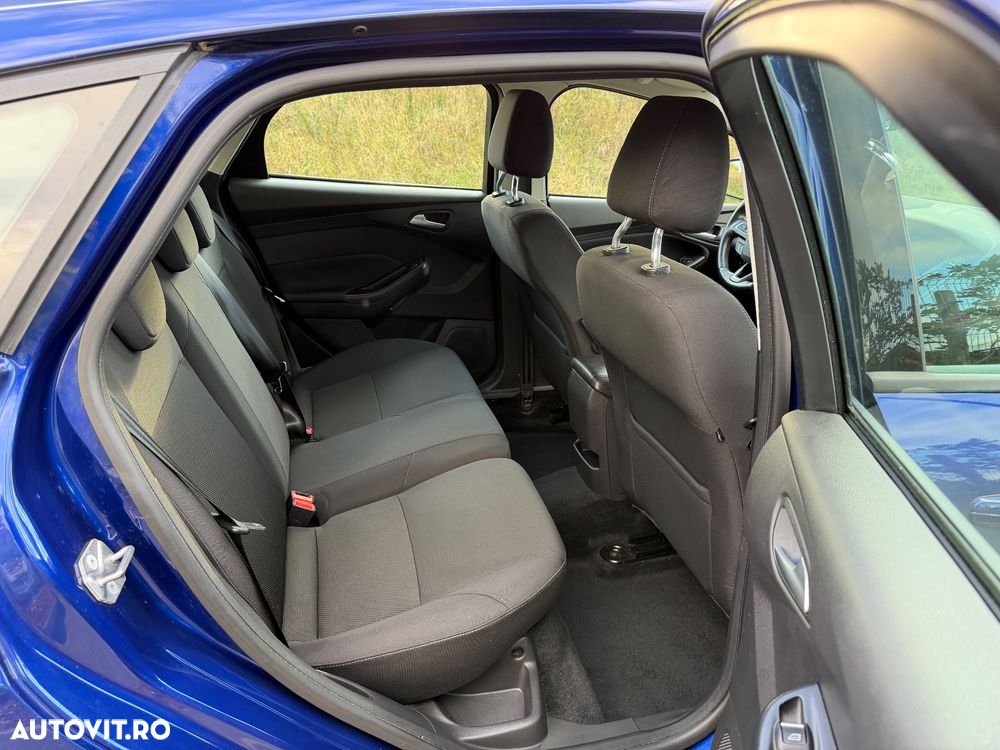 Ford Focus - 11