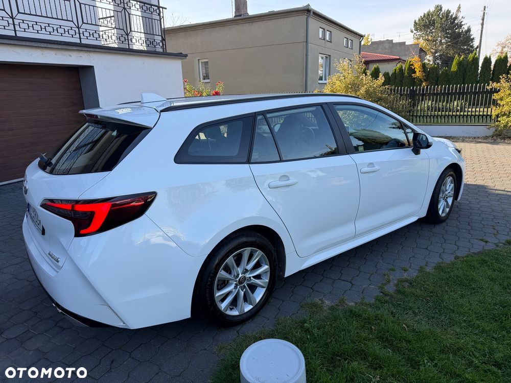 Toyota Corolla 1.8 Hybrid Comfort - 12