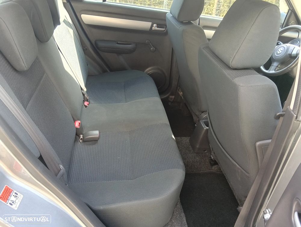 Suzuki Swift 1.3 DDiS Sport - 8