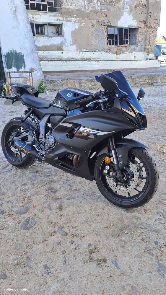 Yamaha YZF - 1