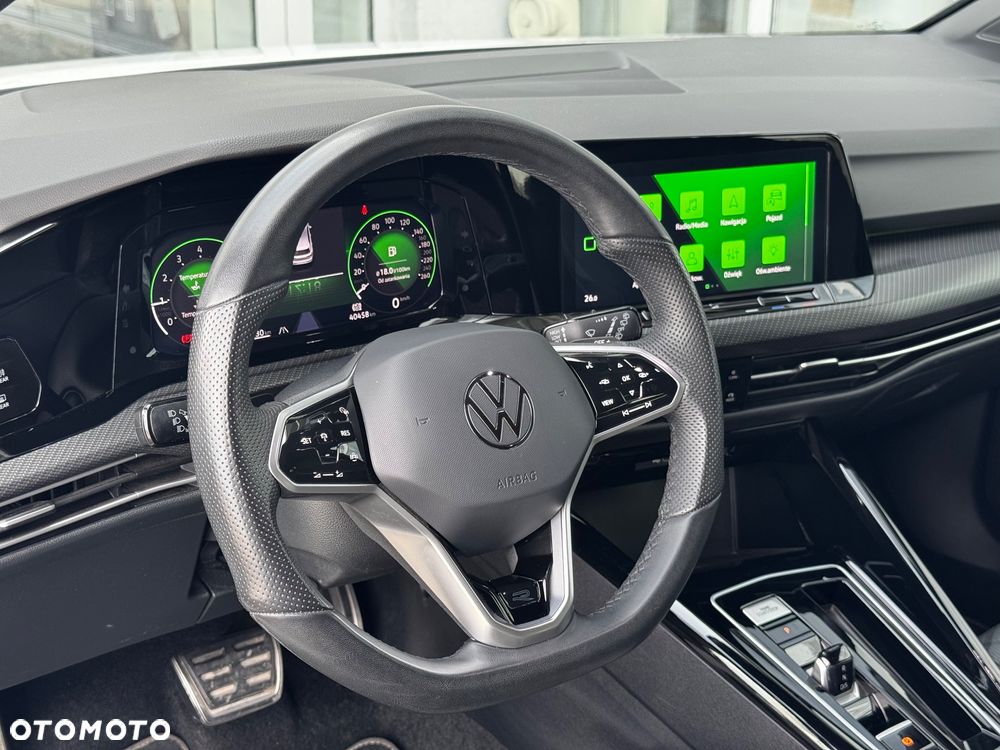 Volkswagen Golf 1.5 eTSI mHEV R-Line DSG - 10
