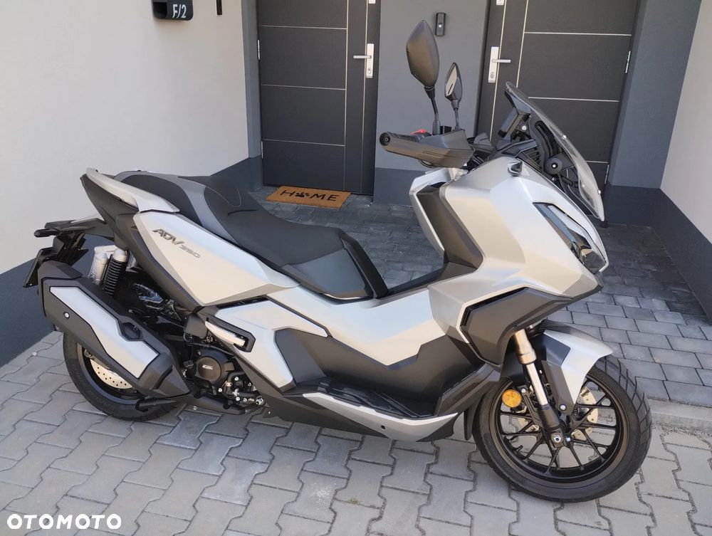 Honda ADV350 - 1