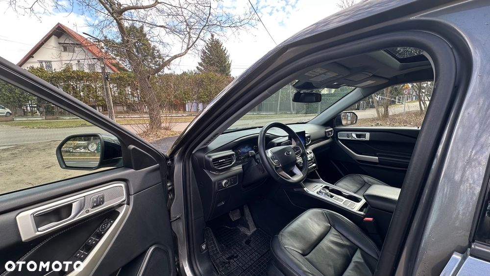 Ford Explorer - 13