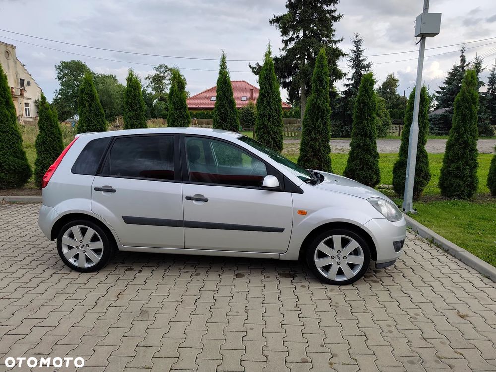 Ford Fiesta 1.3 Ambiente - 22