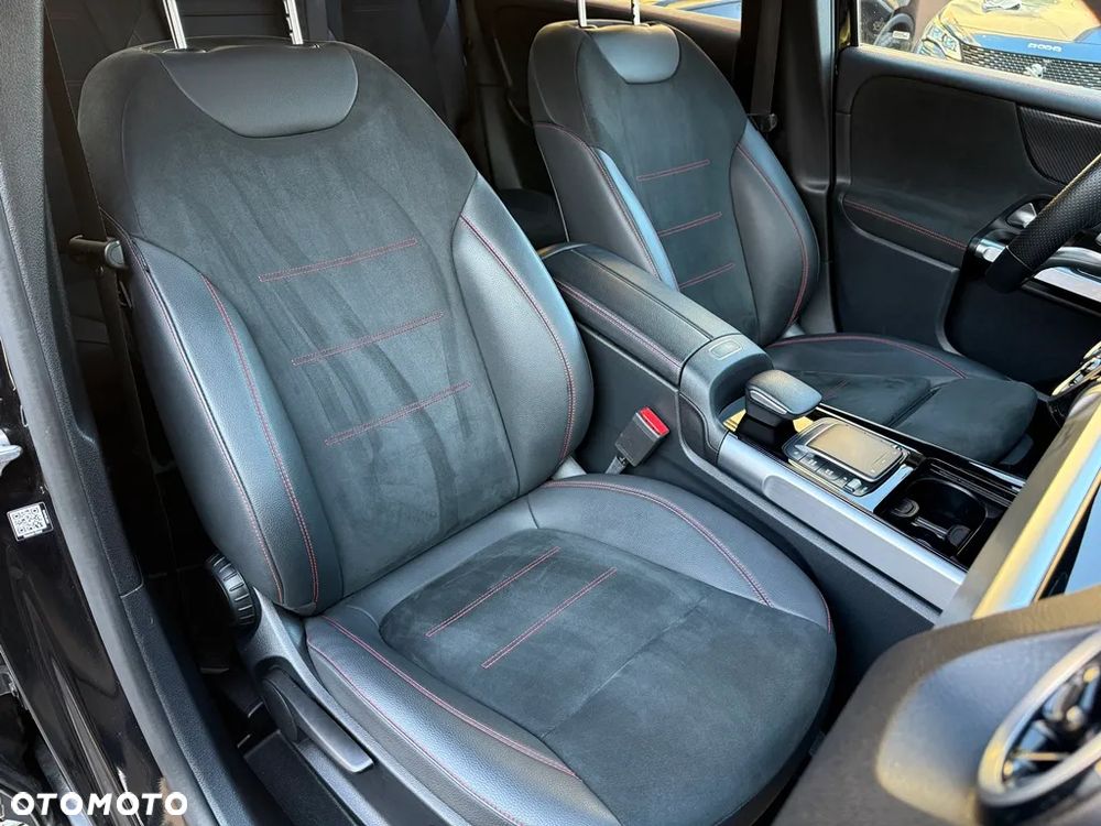 Mercedes-Benz GLB 200 d 8G-DCT AMG Line - 36