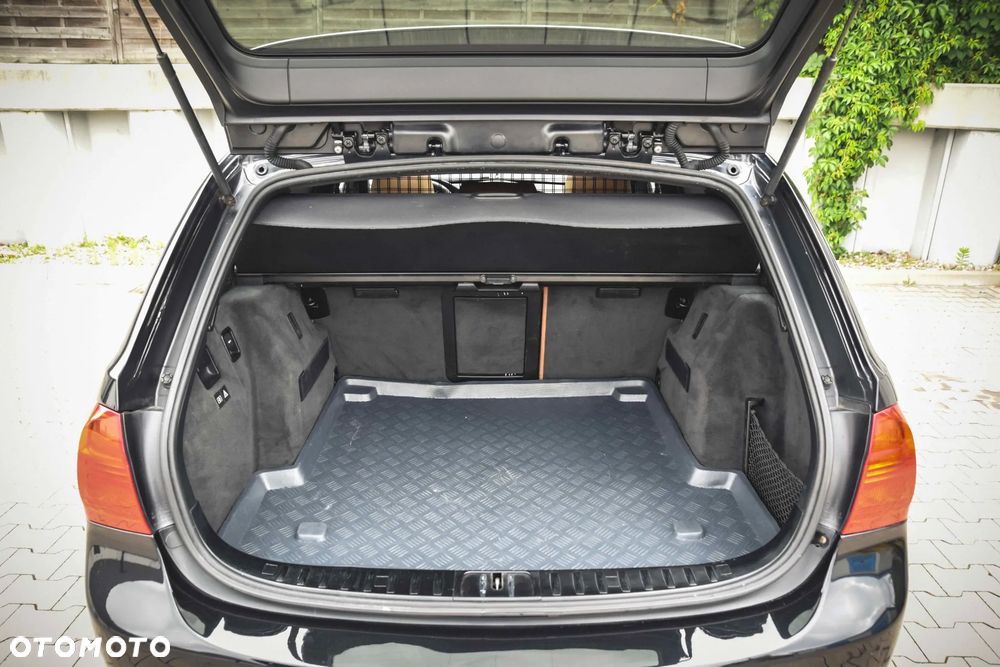 BMW Seria 3 335d - 23