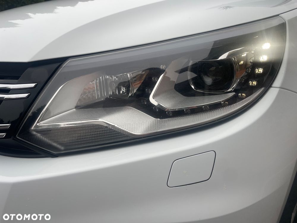 Volkswagen Tiguan 2.0 TDI 4Mot R-Style DSG - 10