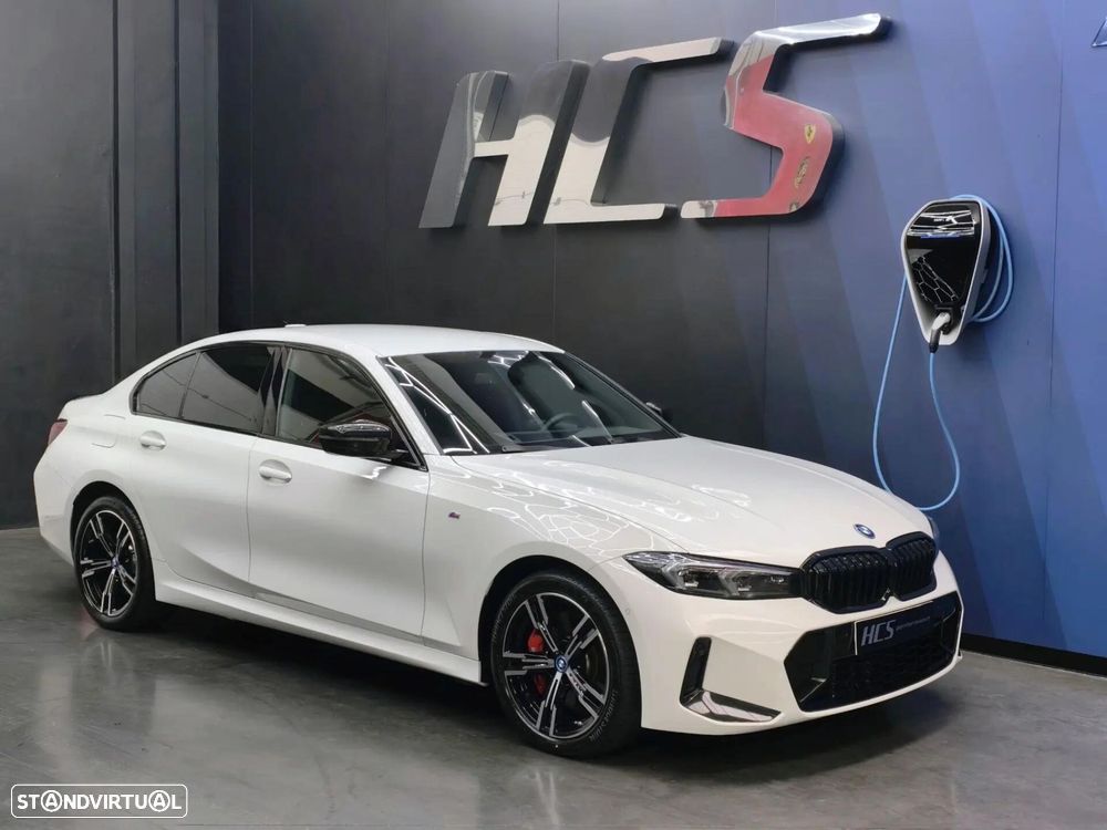 BMW 330 e Pack Desportivo M Pro Auto - 52