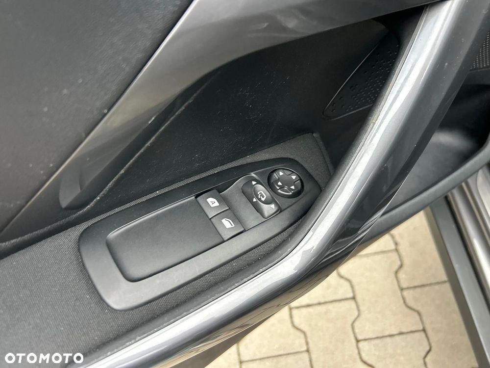 Peugeot 2008 1.6 BlueHDi Style - 30