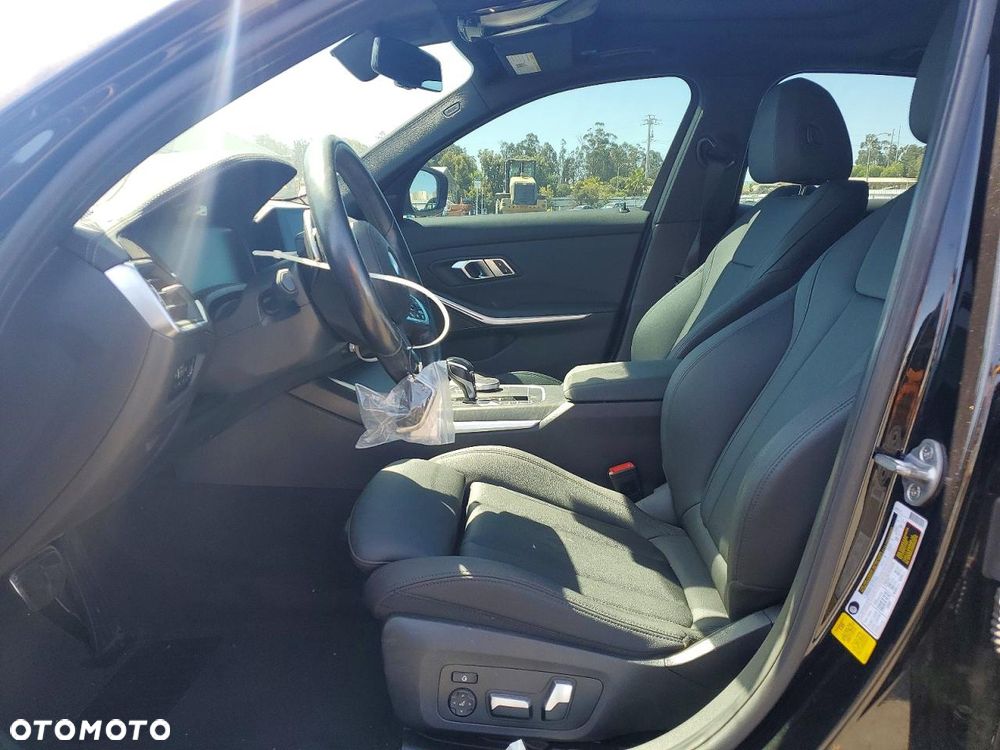 BMW Seria 3 330i M Sport - 7