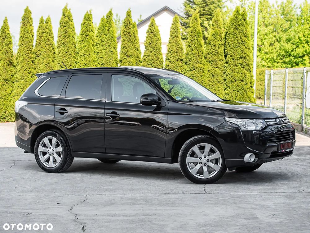 Mitsubishi Outlander - 3