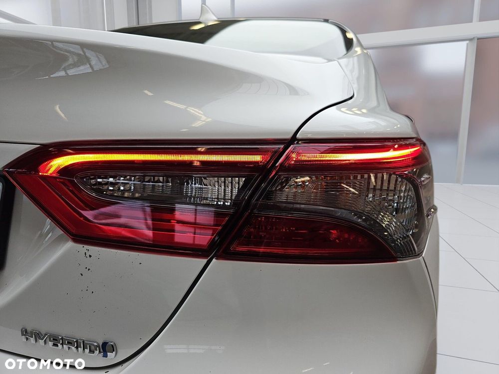 Toyota Camry 2.5 Hybrid Comfort CVT - 34