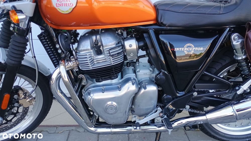 Royal Enfield Interceptor - 7