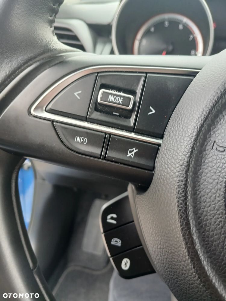 Suzuki Swift 1.2 Premium Plus - 28