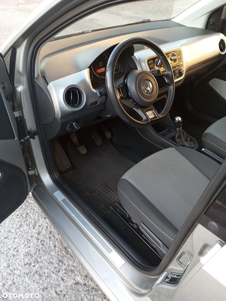 Volkswagen up! cheer - 10