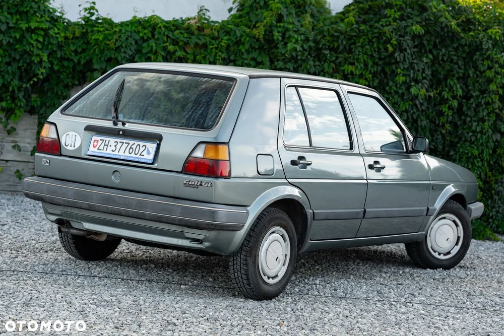 Volkswagen Golf - 14