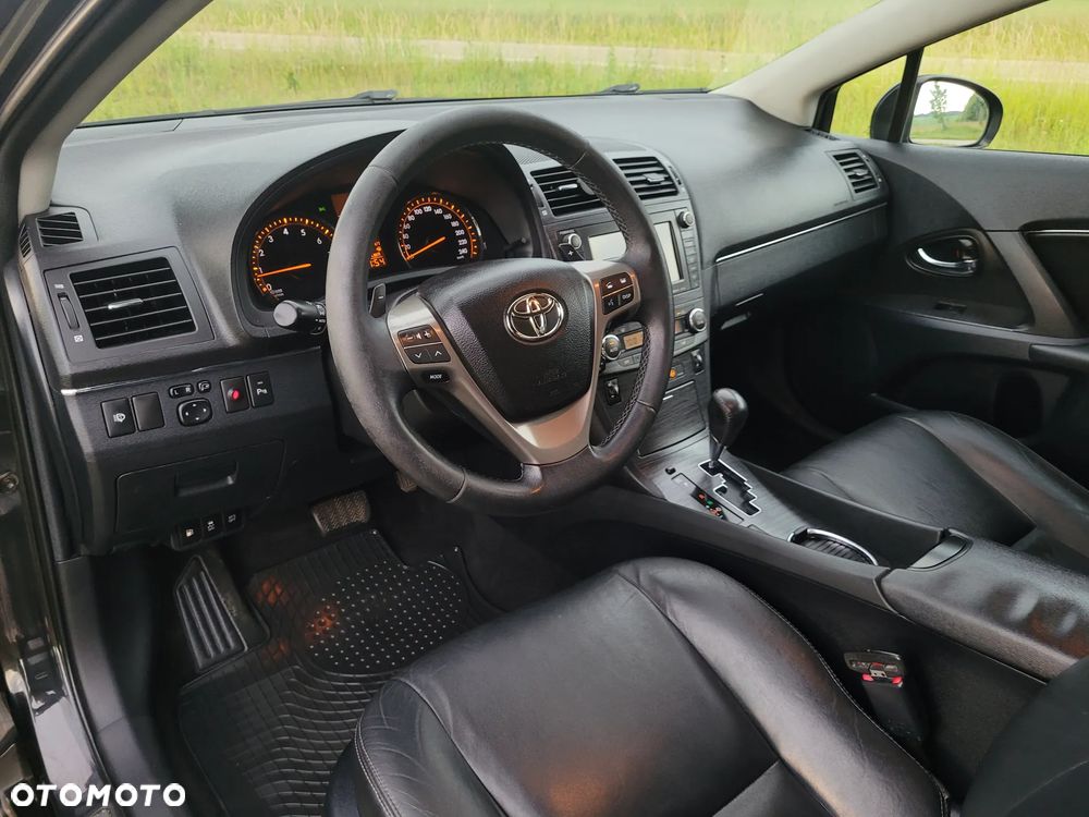Toyota Avensis 2.0 Prestige NAVI MS - 19