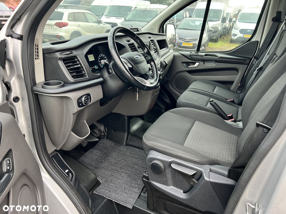 Ford Transit Custom - 11
